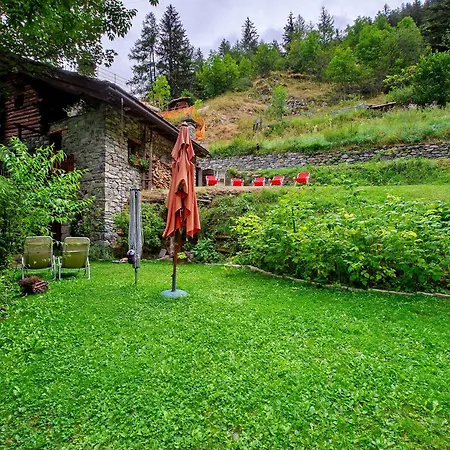 Le Du Coq Rouge Chalet *